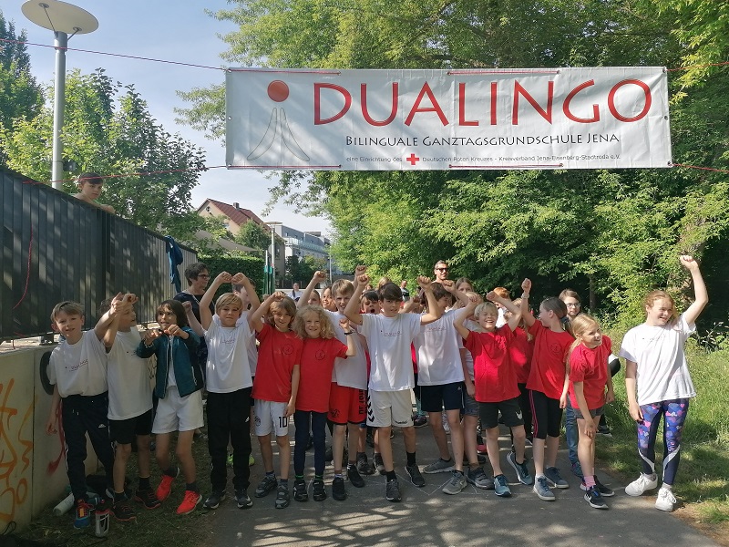 tl_files/dualingo_neu/News 2021 2022/Benefizlauf_2022_1.jpg